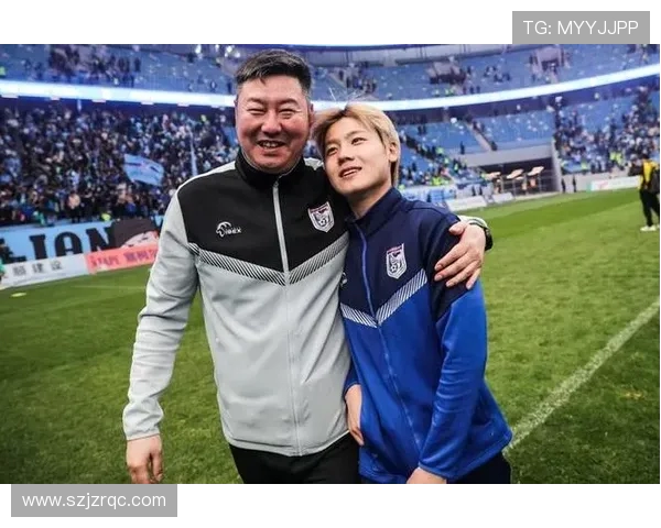 大连英博贺辽宁铁人冲超夺冠，辽足双雄启新篇